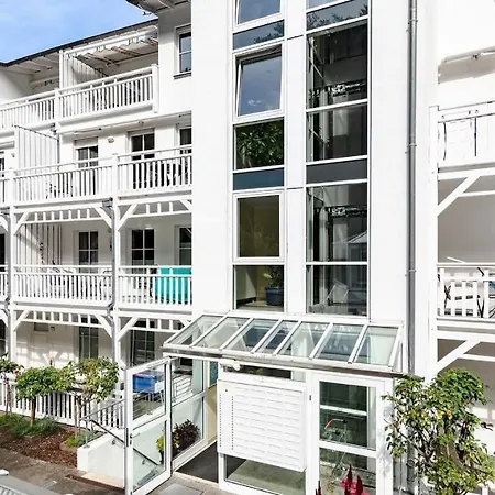Seeschloss, App 21, Direkt An Der Strandpromenade, Toplage בינץ
