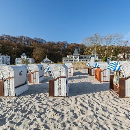 Seeschloss, App 21, Direkt An Der Strandpromenade, Toplage דירה בינץ